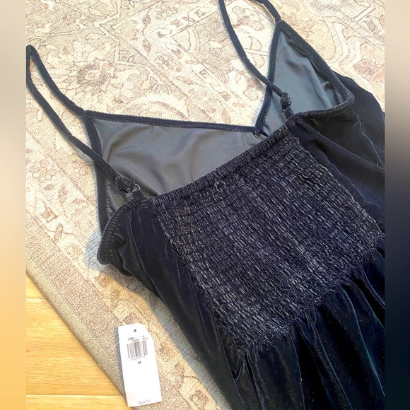 Black Velvet Slip Dress - Picture 3 of 3